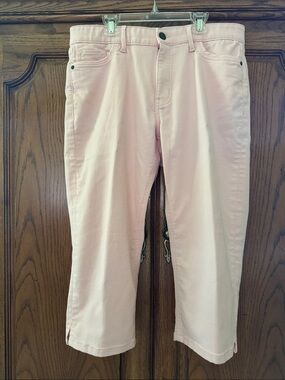 Liz Claiborne Light Pink Capri Pants